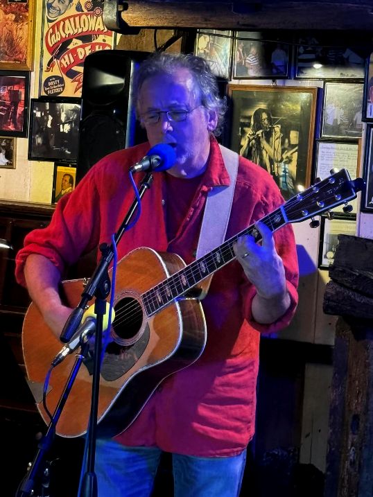 White Horse Folk Club - 05/08/24 Photo: Simon