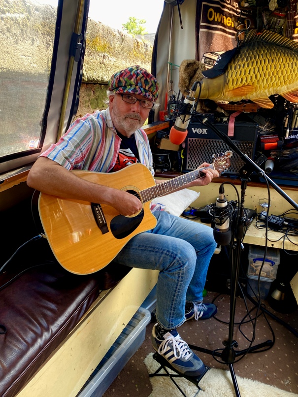 Narrowboat Sessions - 21/07/25 Photo: Heather